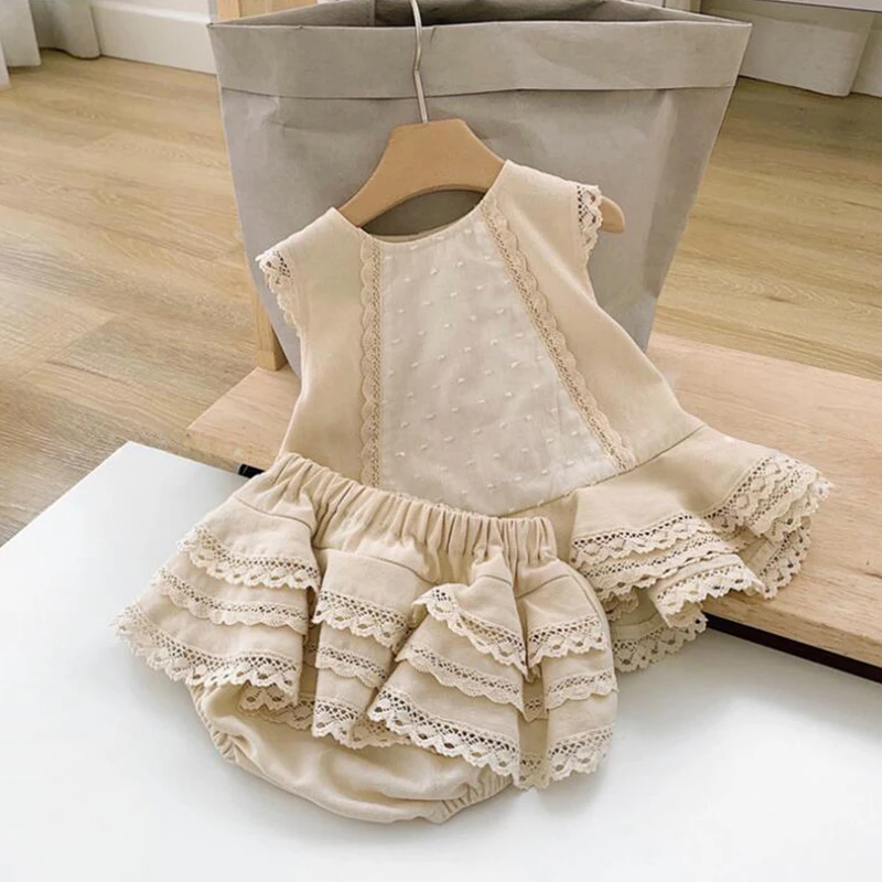 

2Pcs Fashion Baby Girls Summer Outfits Lace Top +Ruffles Short Toddler Kids Clothing Set Solid Casual Cute Bodysuit