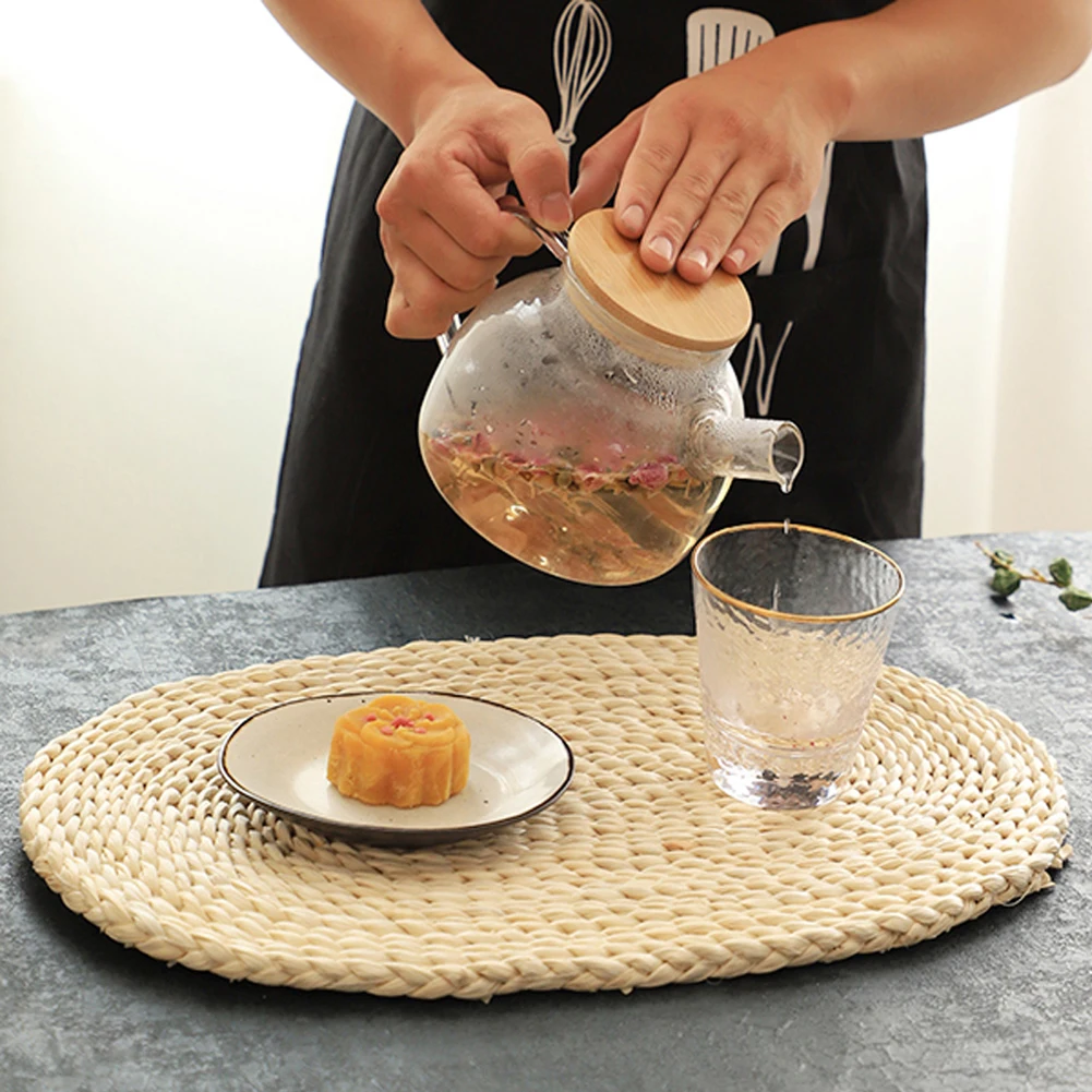 

4PCS Corn Straw Woven Placemat Round Rattan Woven Dining Table Natural Manual Insulation Mat Table Mat