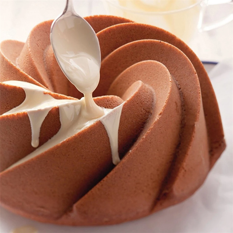 Large Spiral Shape Food Grade Silicone Bundt Cake Mold Pan 3D Fluted Cake Mould Form Bread Bakery Baking Tools Bakeware