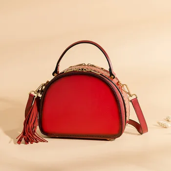

2019 Newest Genuine Leather Shell Handbags Ladies Small Totes Fashion Rivet Shoulder Crossbody Bags High Quality Tassel Purses