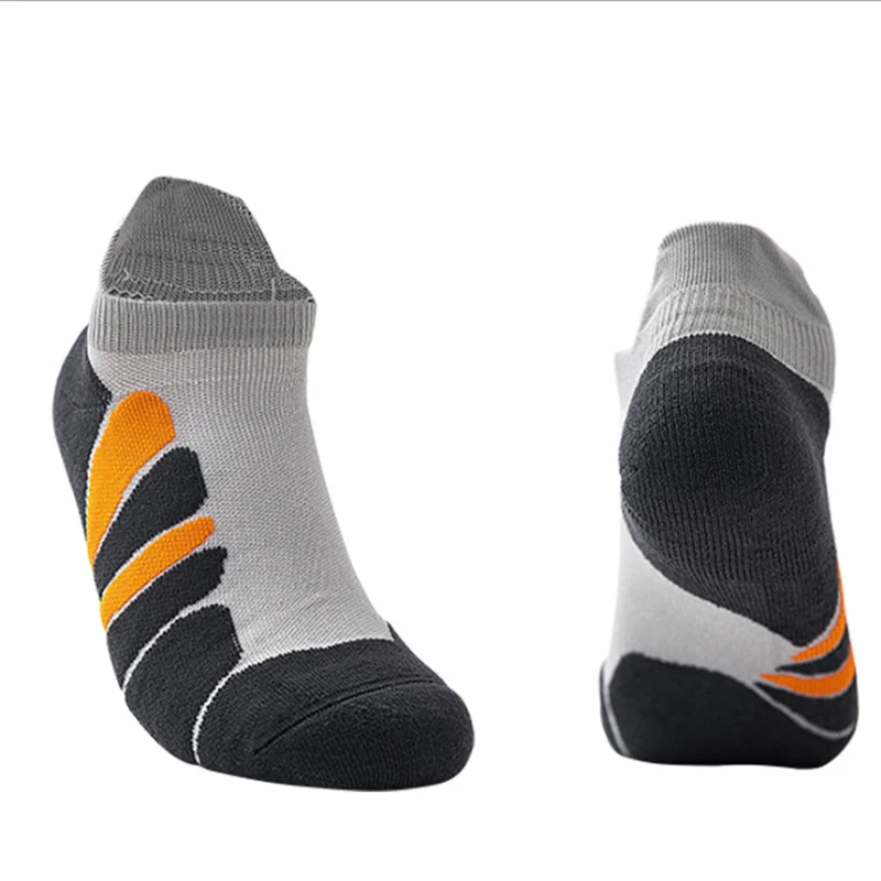 Summer men&rsquo;s short tube towel bottom outdoor sports sweat absorbing basketball running fitness socks