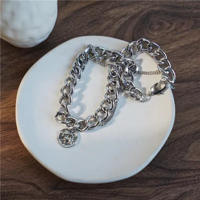 AOMU Корея панк винтажная толстая цепь ожерелье для женщин крутая цепь ключицы для девочек круглый магнит для монет ожерелье ювелирные изделия - Окраска металла: 2