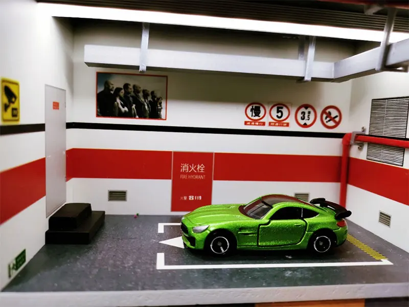Модель автомобиля из сплава в масштабе 1:64 подземный гаражный шкаф с светильник