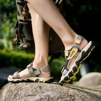 

Hot Sale New Fashion Summer Leisure Beach Men Shoes Men's Sandals Sport Strap Shoes High Quality Leather Sandals Big Yards#313