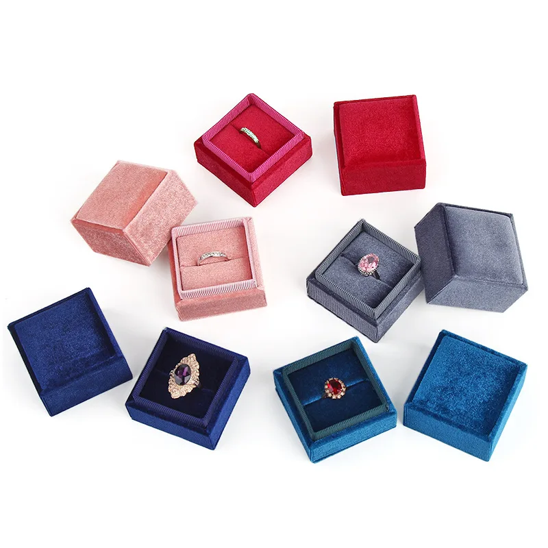 

5.6x5.6x5.6cm Rectangular corduroy jewelry ring box jewelry boxes ring earrings packaging high-quality material hot selling cute