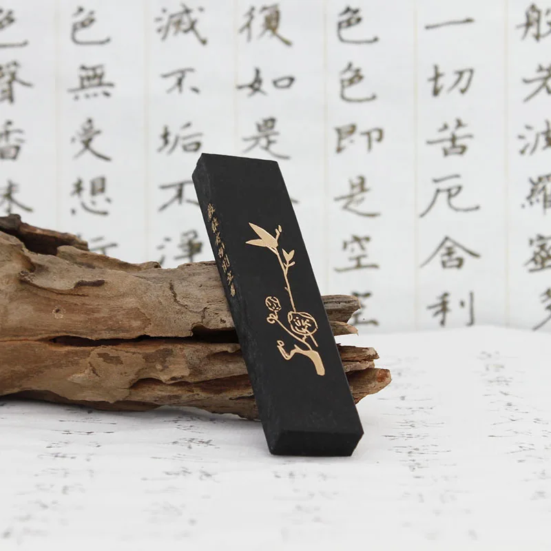 

Chinese Traditional Sumi-e Ink Stick Solid Sumi ink Anhui Lao Hui Kai Wen Mo calligraphy ink Qi Yan