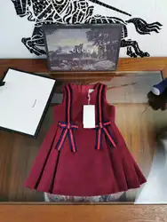 Комплект одежды для девочек; толстовка с рисунком клубники; мини-юбка выше колена; плиссированное платье в консервативном стиле
