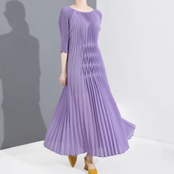 

ZCWXM Summer New Three Quarter Sleeve Pleated Dresses For Women 2020 O-neck High Quality Solid Color Women's Clothes 0504