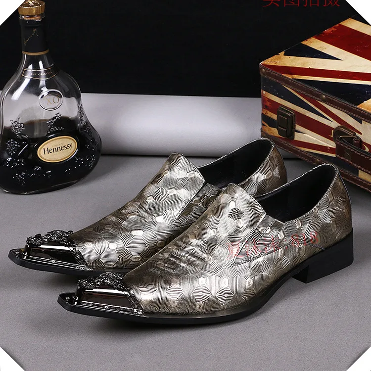 

Christia Bella Big Size Fashion Carved Pointed Toe Men's Shoes Personalized Geometric Pattern Real Leather Male Business Shoes