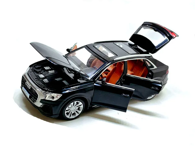 high simulation 1:32 Audi Q8 with sound light pull back alloy toy car model toys for children gifts free shipping 3