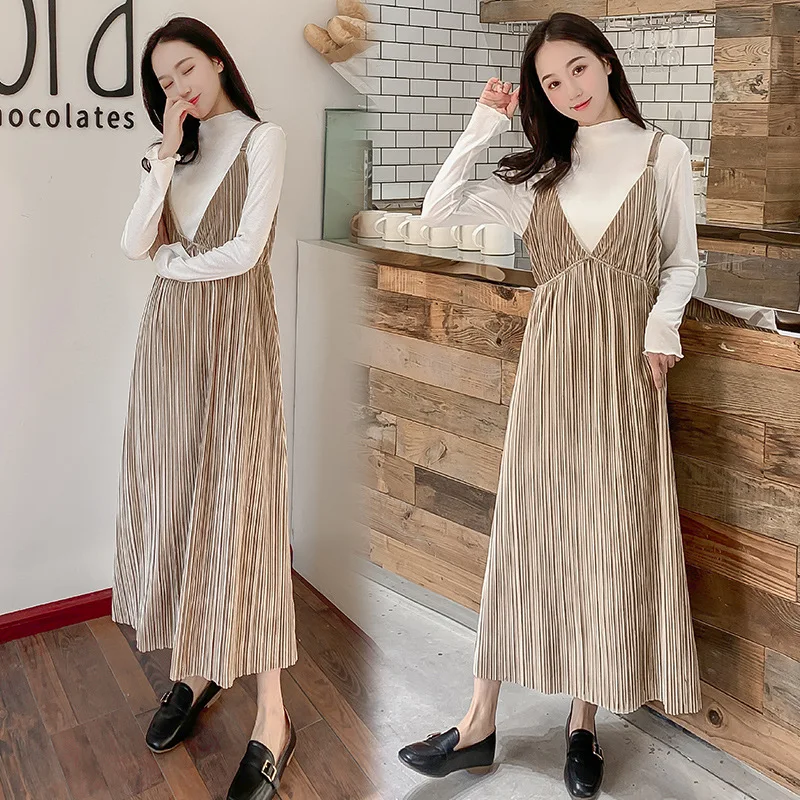 

2020 Early Spring Maternity Clothes Half-Turtle-Neck Base Shirt Tops Camisole Pleated Two-Piece Set Long Dress