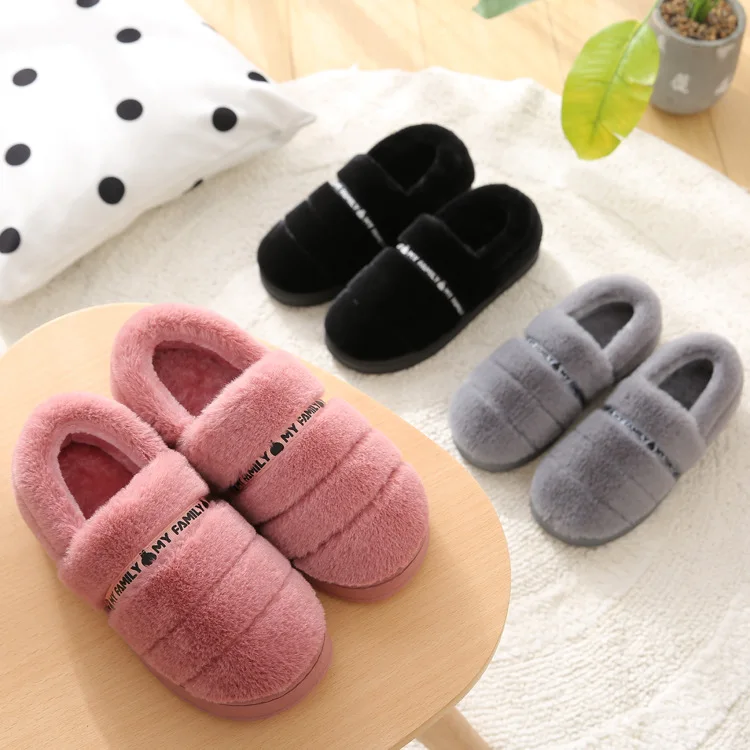 

New Style Winter Couples Household Cotton-padded Shoes Anti-slip Thick Bottom Warm Imitation Rabbit Plush MEN'S AND WOMEN'S Hand