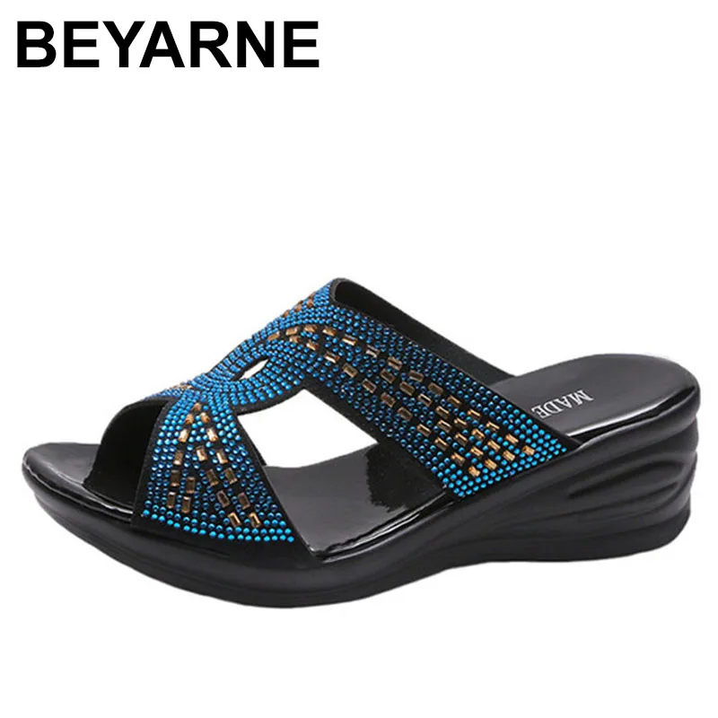 Beyarne Pistone Della Donna Di Estate Mamma Scarpe Tacco Di Cristallo Stile Coreano Hollow A-Line Inclinato Semi-Tacco Alto Bocca Dei Pesci Più Format