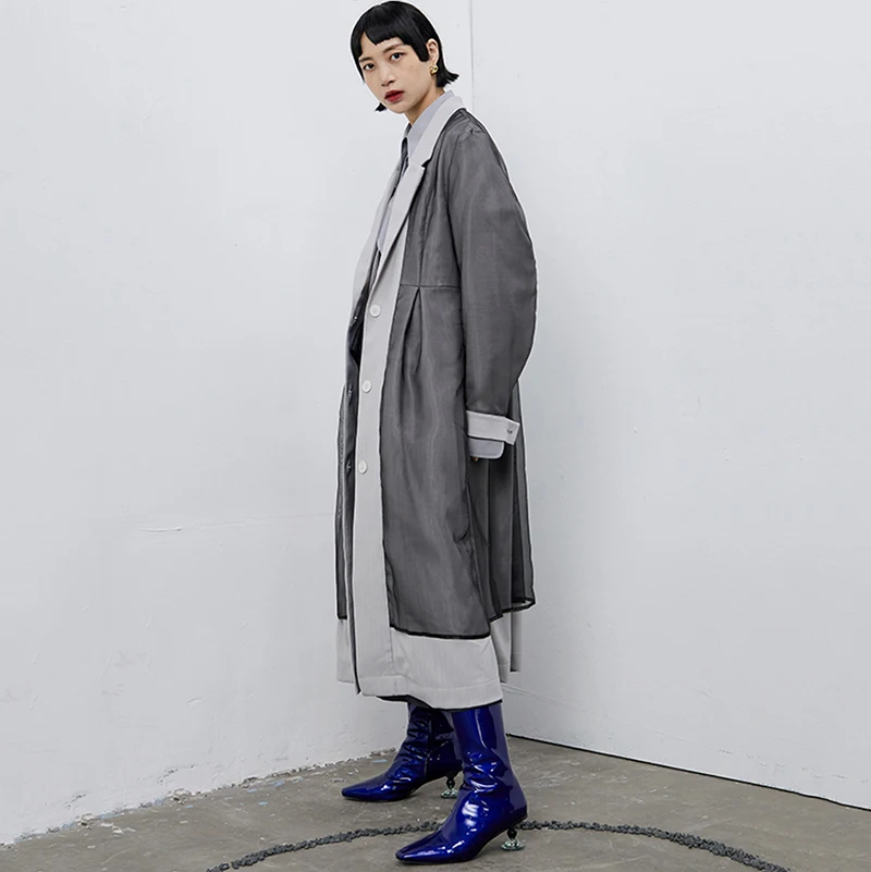 [EAM] Women Gray Mesh Split Big Size Long Trench