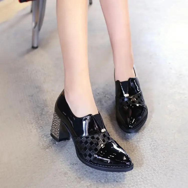 

2020 Women's Spring Low Shoes Adhesive Shoes Women's Shoes Hoof Heels Pointed Toe Slip-On Casual Fashion Women High Heel Shoes