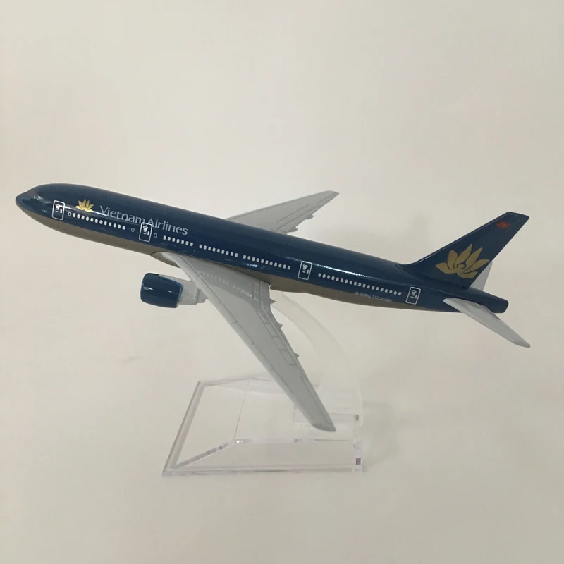 

JASON TUTU 16CM Vietnam Boeing 777 Plane Model Airplane Model Aircraft Model Diecast Metal Airplanes Model 16cm 1:400 Plane Toy