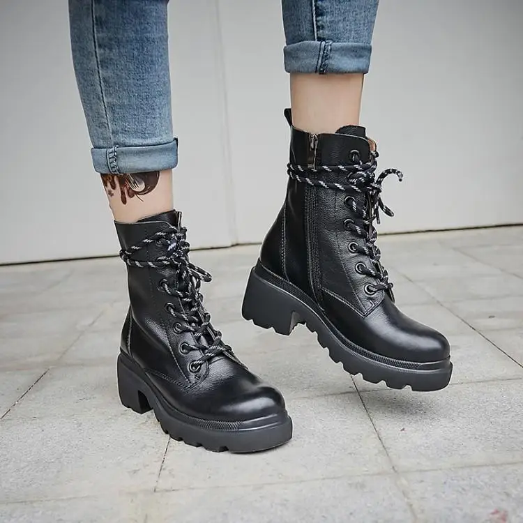 

Tooling boots round head is high and thick bottom increased qiu dong help Martin boots head layer cowhide