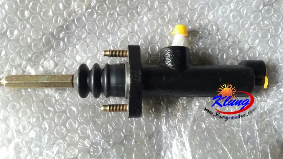clutch master cylinder 