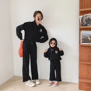 

2020 autumn parent-child suit girl long-sleeved hooded printed top + trousers two-piece suit