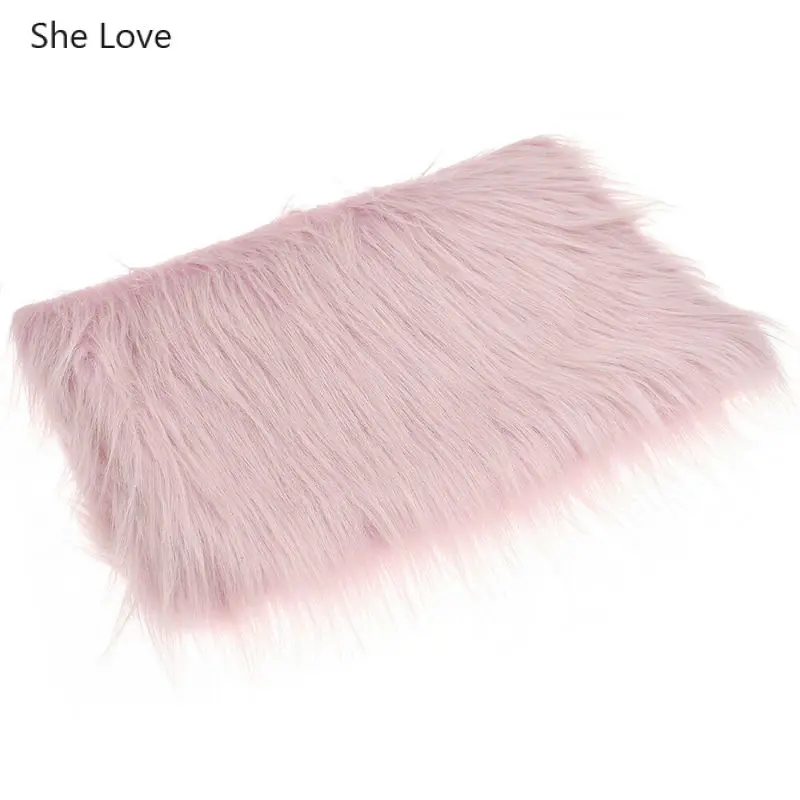 Luxurious Faux Fur Fabric - Soft Plush Material for DIY Crafts and Home Decor (40x50cm)