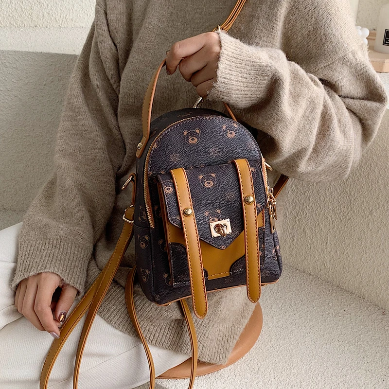 mini backpack trend