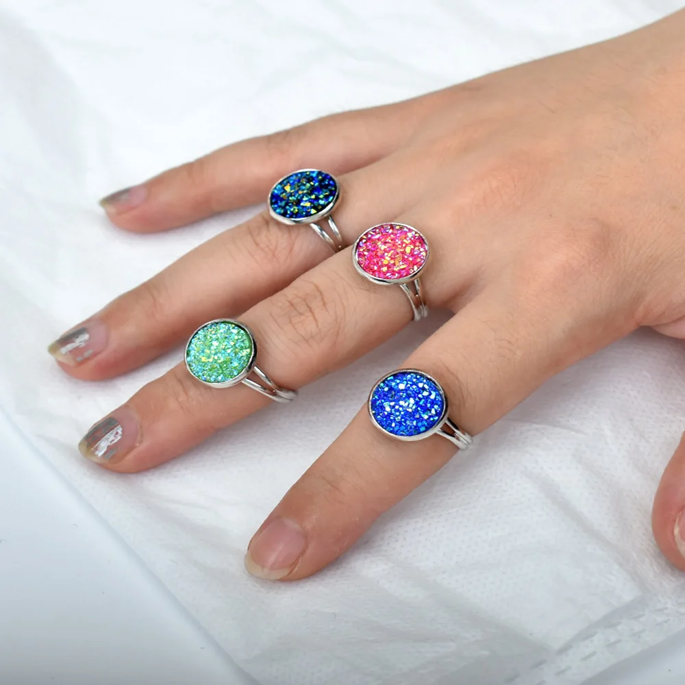 Мода Druzy Камень Кольца для женщин синий зеленый белый круглый смола открытый палец кольцо Свадебная вечеринка серебристый цвет регулируемый ювелирные изделия