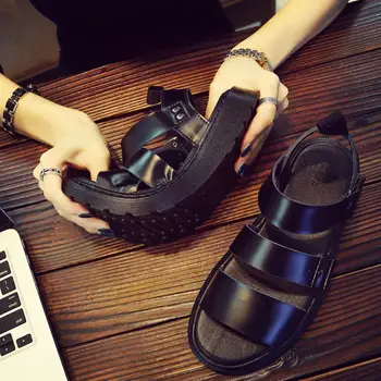 

2020 Men's Gladiator Sandals Summer Style Outdoor Non-slip Breathable Buckle Lovers Trend Black Beach Shoes Casual Sandals