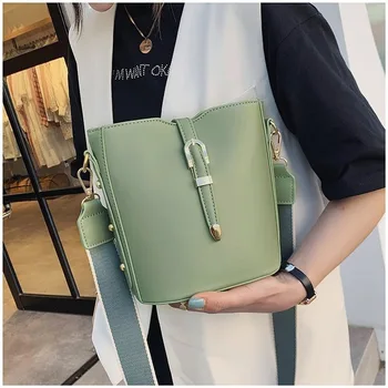 

Broadband shoulder bag 2020 new Korean fashion wild high-grade texture crossbody bucket bag casual PU women's shoulder bag