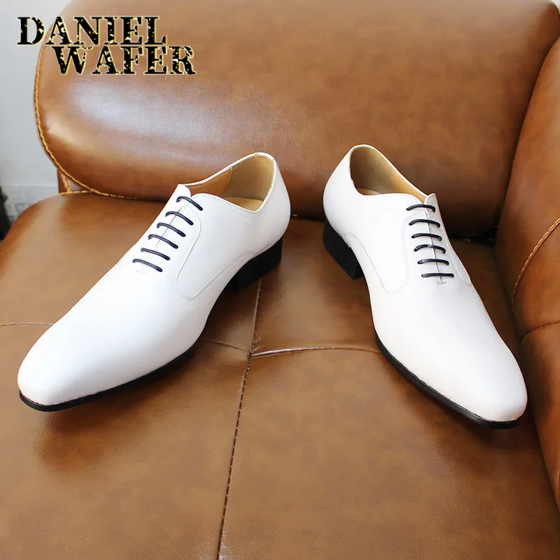 chaussures plates à lacets en oxford perforées pour femmes