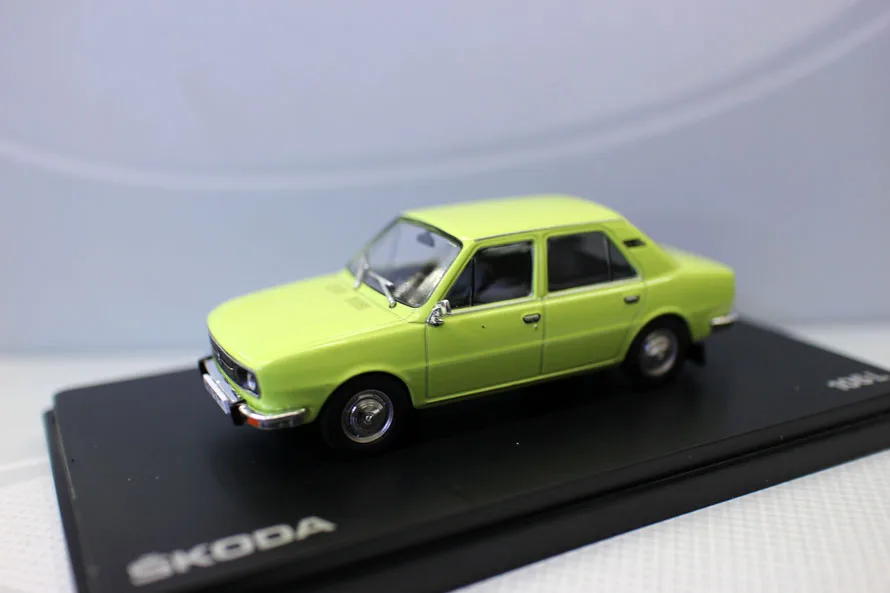 Весы Abrex 1:43 модель автомобиля Skoda 105L для коллекции подарок|Наземный транспорт| |