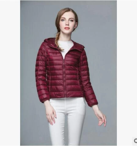 wine red KULAZOPPER плюс размер Новая повседневная Ультра Легкая белая куртка с капюшоном на утином пуху Женская ZH082 - Цвет: wine red