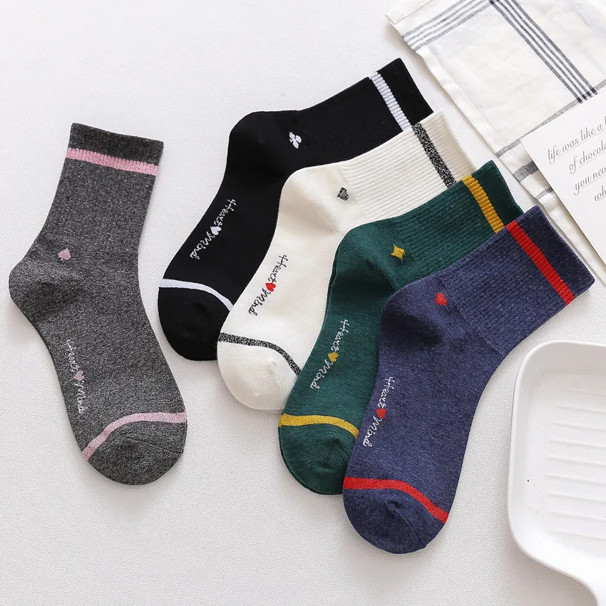 

A pack of 5 pairs of autumn women's silver onion striped tube socks 2020 women's socks sports cotton fashion comfortable socks