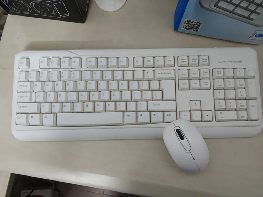 

Lan ying K120 White Wireless Keyboard And Mouse Set All-in-one High Quality Wireless Board Game Set