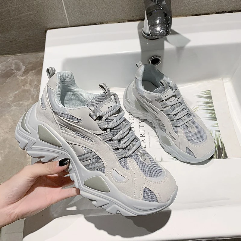 

Women Casual Shoes Fashion Breathable Walking Mesh Lace Up Flat Shoes Autumn Winter Sneakers Women 2020 Sports Shoes