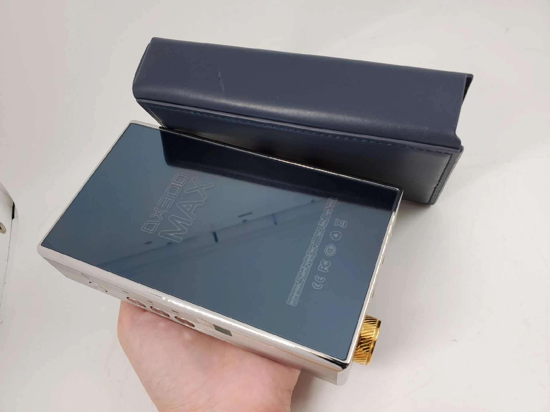 

Used ibasso dx300max player box said accessories are shown in the picture