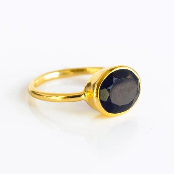 

Simple Black Oval Onyx Crystal Solitaire Ring Trendy Gold Stackable Anniversary Rings Birthstone Gift for Women