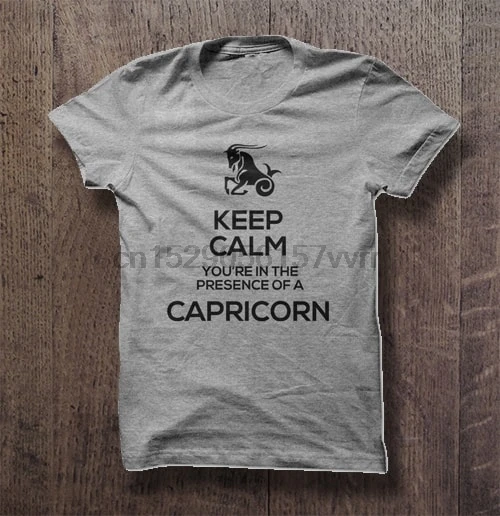 Мужская Футболка Keep calm you re в присутствии Козерога Женская футболка | одежда
