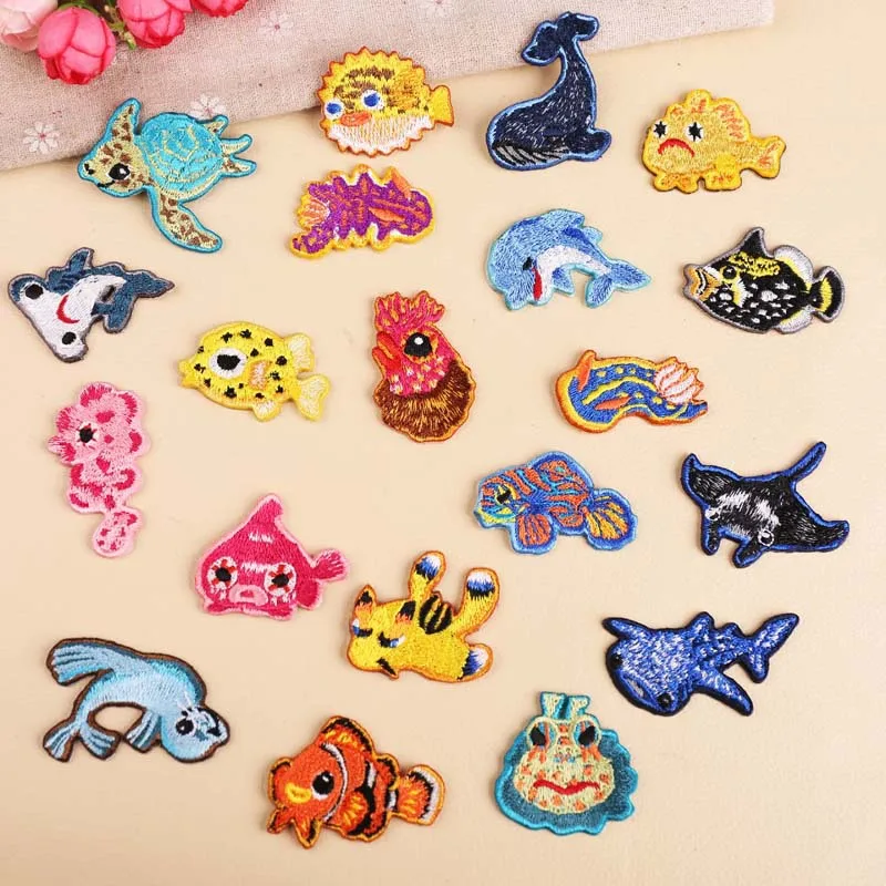 New Cartoon Ocean Animal Whale Shark Marine Organism Turtle Iron on Embroidered Clothes Patches for Clothing Wholesale Badges | Дом и сад