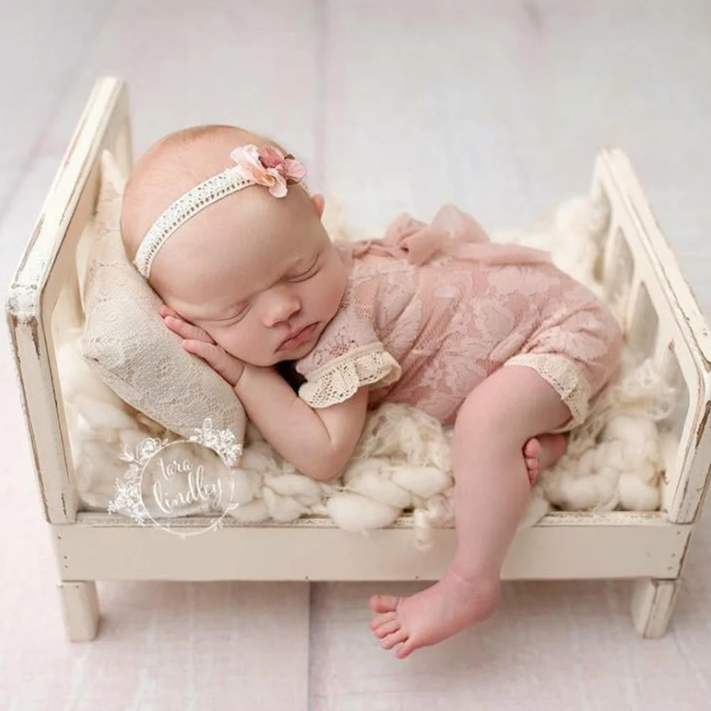 LOOZYKIT Newborn Photography Props Posing Wood Bed Baby Photography Props Photo Studio Crib Props For Photo Shoot Posing Sofa