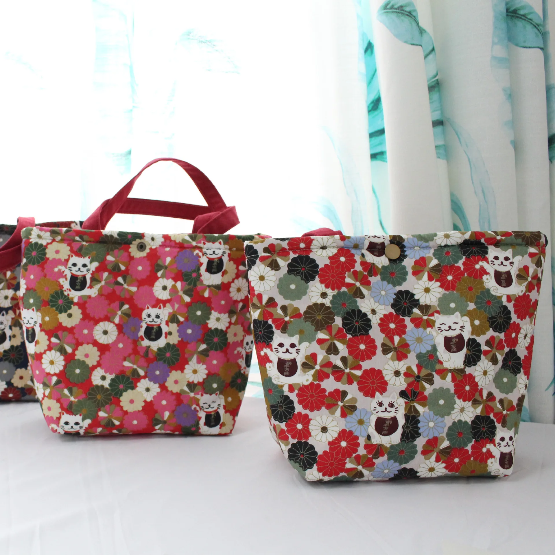 

The Butterfly Cloth Bag Japanese Style And Wind Daisy Cat Cotton Print Brass Buckle Bento Box Bag Lunch Box Bag Hand Small Cloth