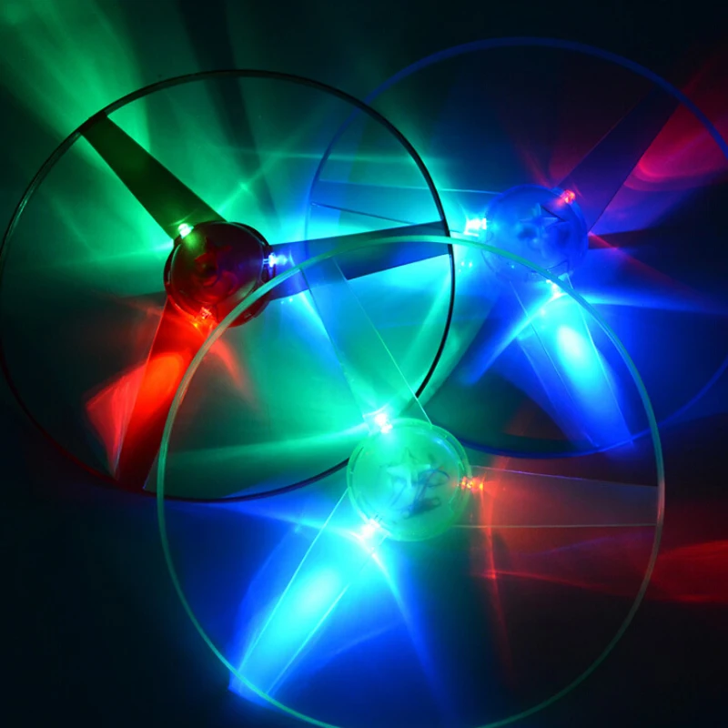 

Fun Rotating Flyer Luminous UFO UFO LED Light Handle Flashing Flying Toy Children Outdoor Game Random Color Children Toy