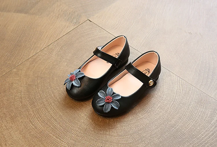 Детская обувь; Новинка года; сезон осень; Корейская версия; обувь для маленьких девочек с цветочным принтом; обувь принцессы - Цвет: Черный