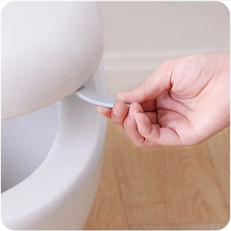 Creative Portable Toilets Lid Handle Uncovery Flip Lid Toilet Cover Home Toilet Accessory Not Dirty Hands Random Color
