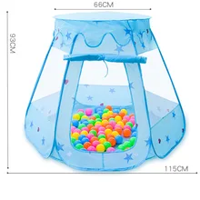 Дети имеют парк аттракционов дом имеет игры маленький игрушечный дом девушки принцесса комната ребенок есть унисекс