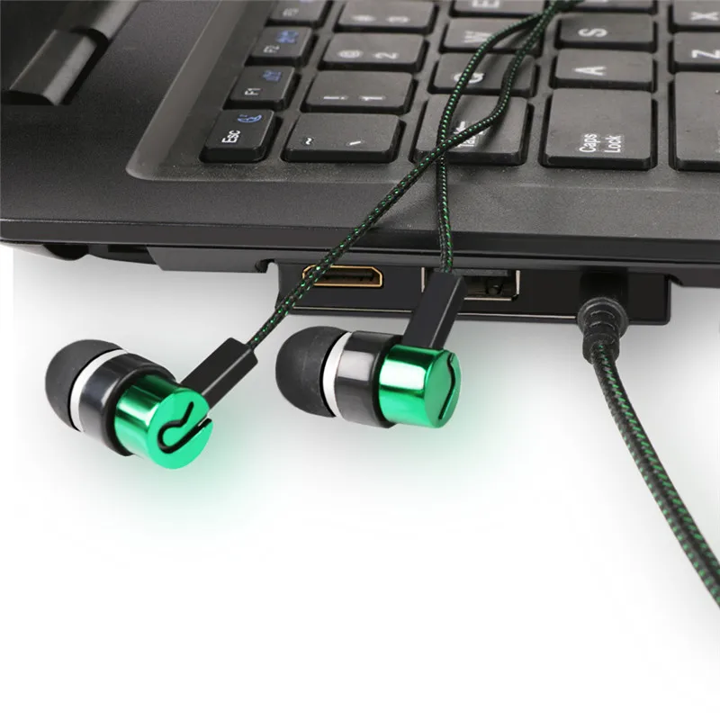 272505_no-logo_272505-5-12