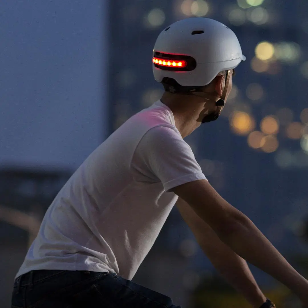 Умный флеш-шлем XIAOMI Smart4u City Qingqi с автоматическим сигнальным сигналом