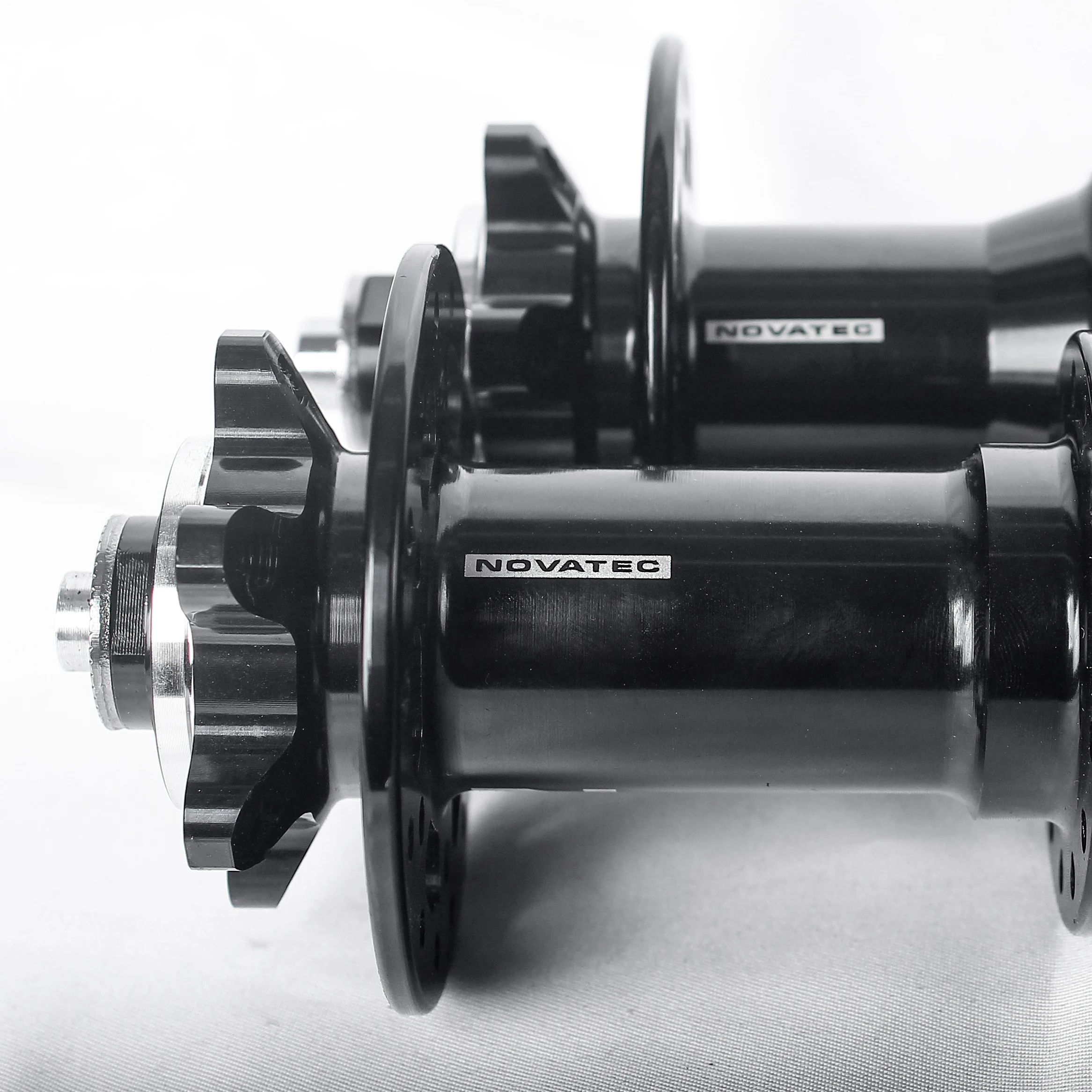 Novatec Mountain Bike Hub D741/D742SB Disc Card brake Sealed bearing 100/135mm 28Holes 8/9/10/11S MTB bicycle hubs