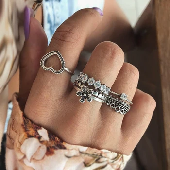 

New Fashion Jewelry Ring Retro Love Flower Rhinestone Set Ring 6 Piece Set Combination Ring Punk Gothic Wedding Engagement Ring