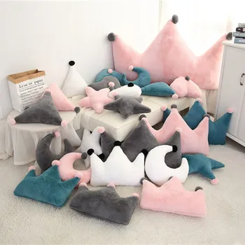 

Geometric Short Plush Seat Cushion PP Cotton Core Star Heart Crown Toy Doll Sofa Cushion Pillow Home Decoration Soft Car Cushion