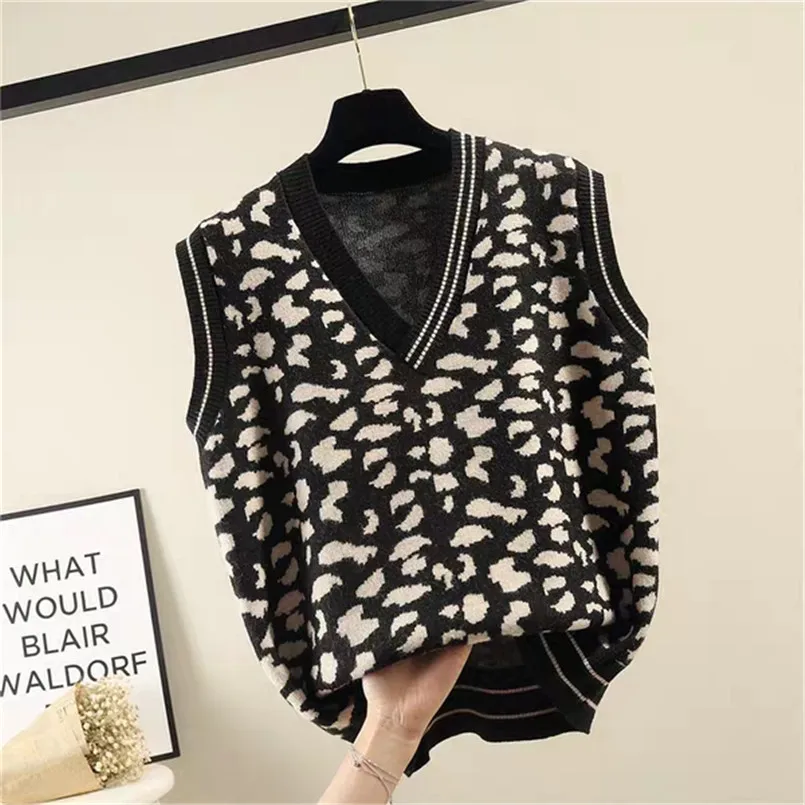 

New Spring Autumn Fashion V Neck Knitted Leopard Vest Korean Cashmere Vest Plus Size Women Sweater Waistcoat Black Beige Kahki